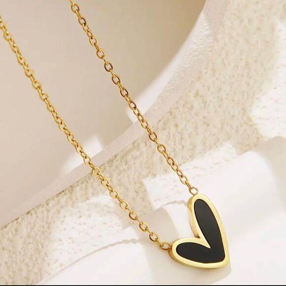18K Gold Plated Black Heart Necklace & Earring Set - Picture 7 of 8